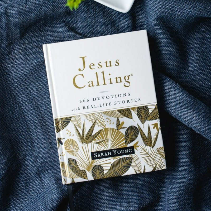 Jesus Calling, 365 Devotions with Real-Life Stories