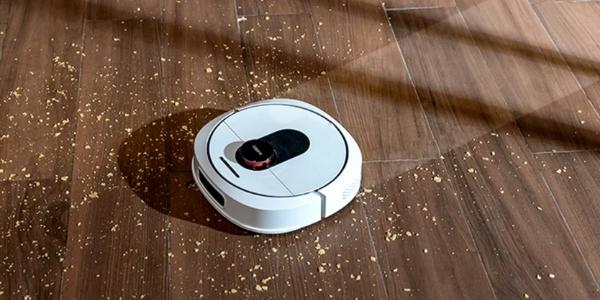 ROIDMI EVA: Self-Cleaning & Emptying Robot Vacuum
