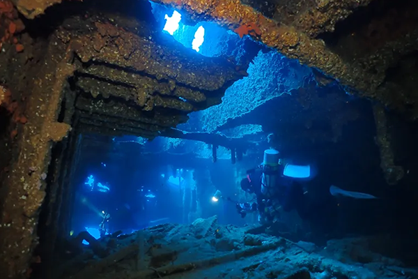 OM SYSTEM Tough TG-7 Camera