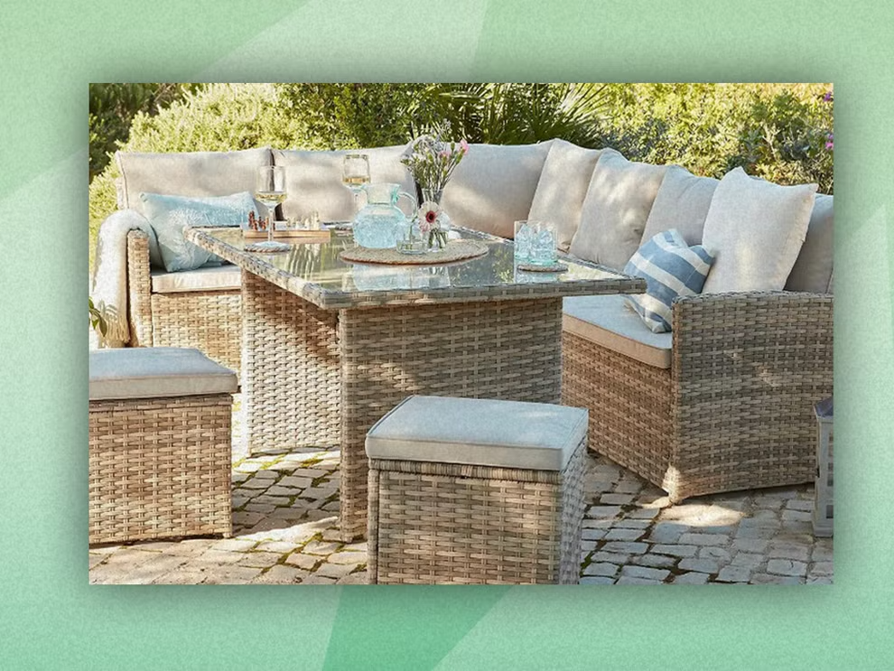Best garden furniture shops