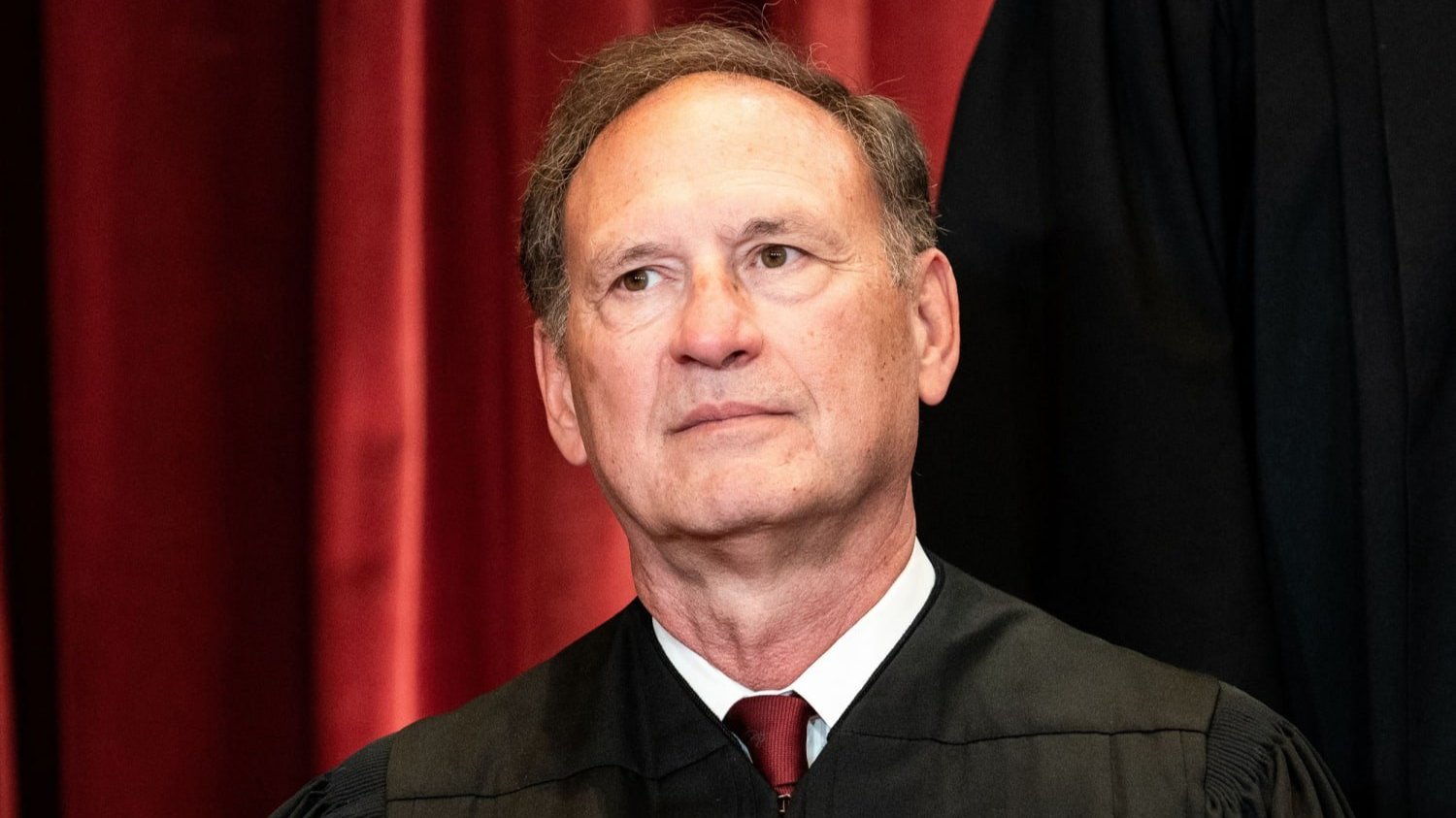 A photo of Alito
