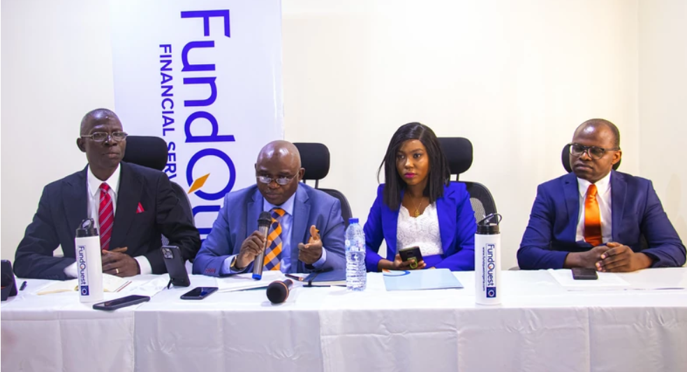 Alternate text Alternate text