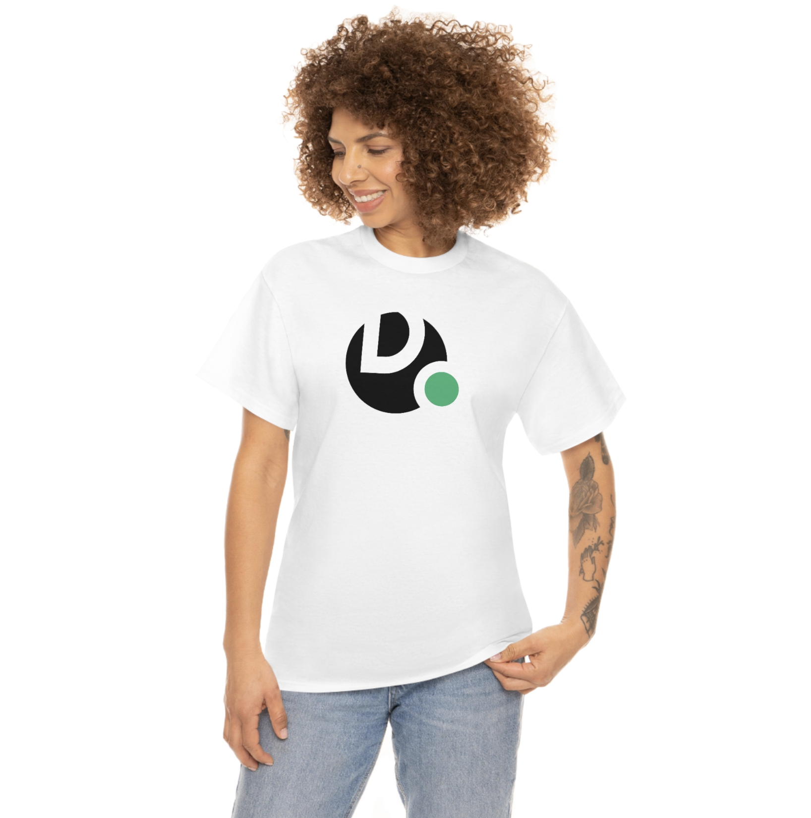 A person wearing a Daily Dot shirt.