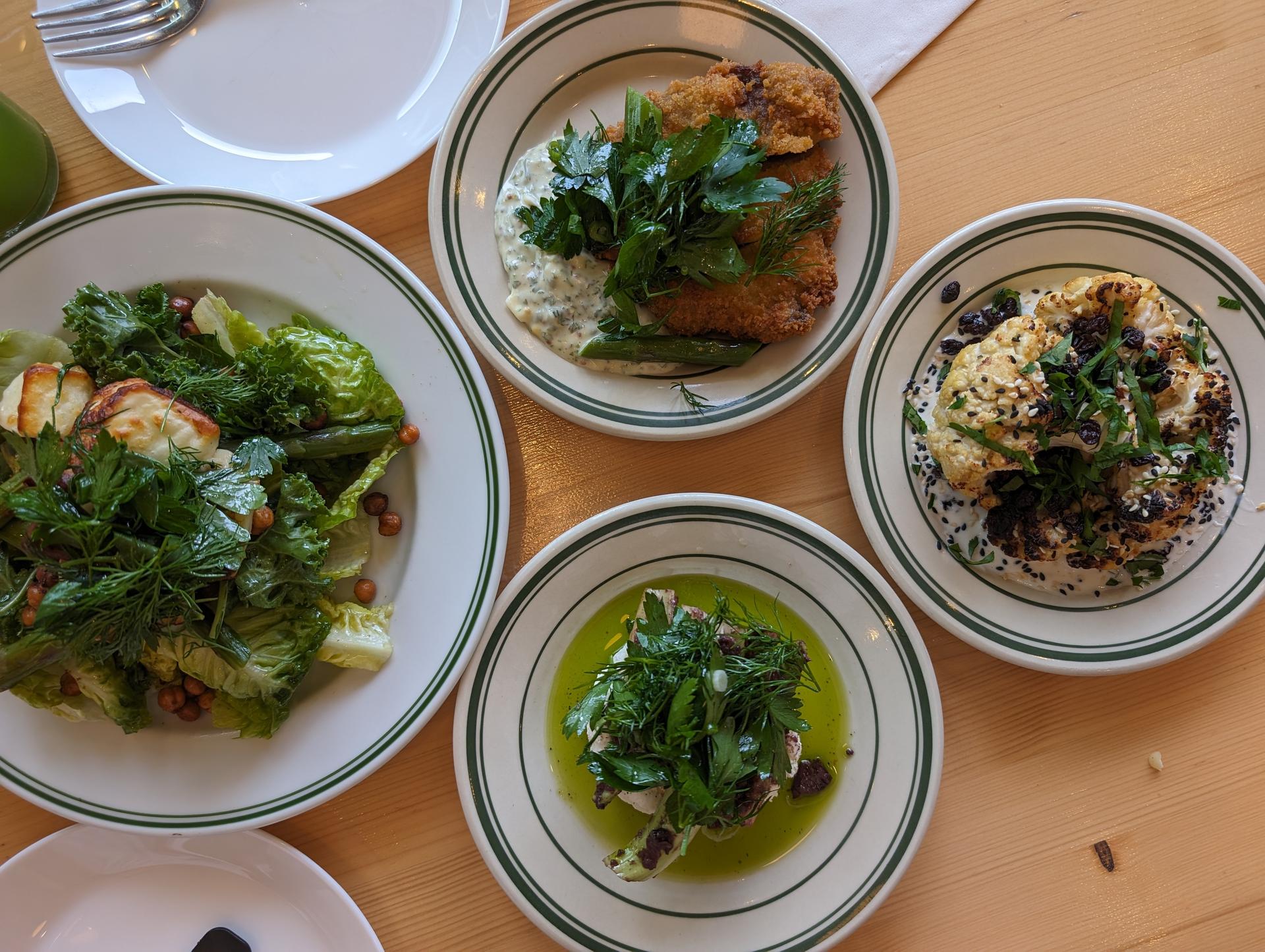 A vegetable-filled dinner spread from Le Butterblume.