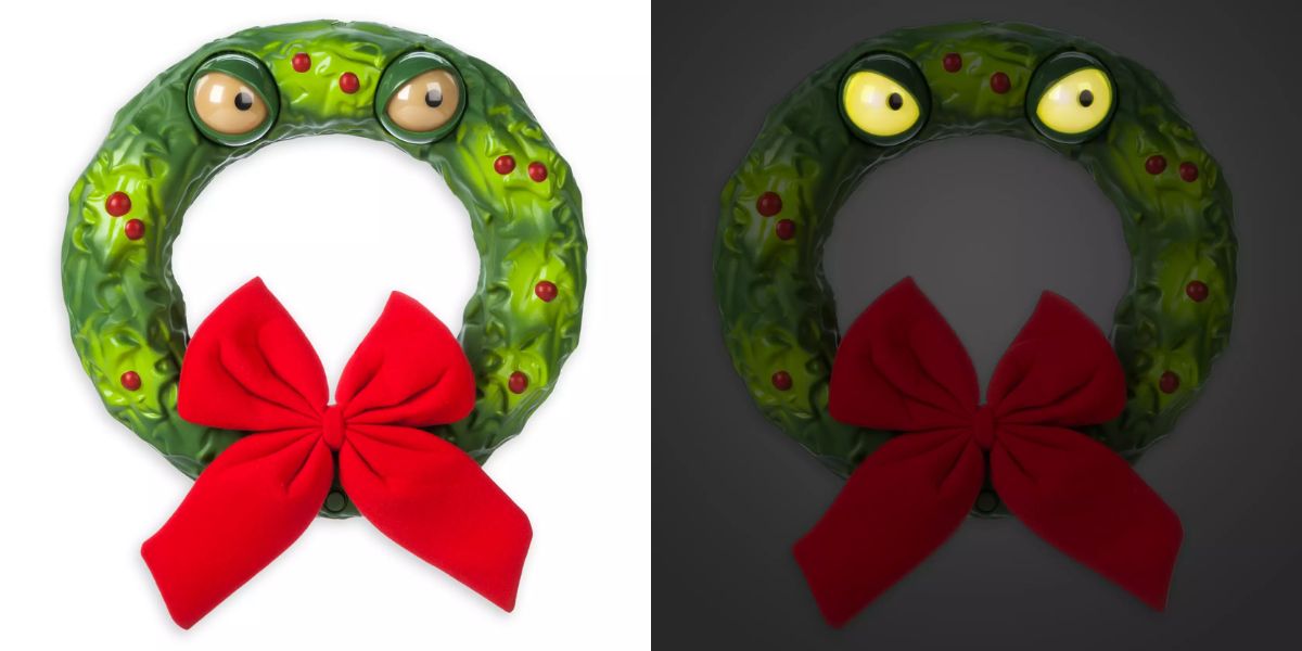 The Nightmare Before Christmas Light-Up Wreath – 30th Anniversary The Nightmare Before Christmas Light-Up Wreath – 30th Anniversary