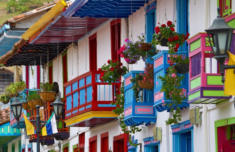 Colombia: Looking Forward/Looking Back