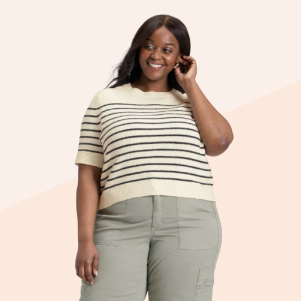 Universal Thread Short Sleeve Crewneck Pullover Sweater