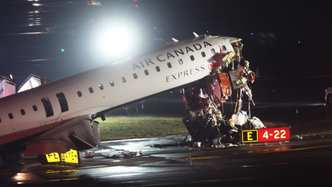 Plane crash at LaGuardia