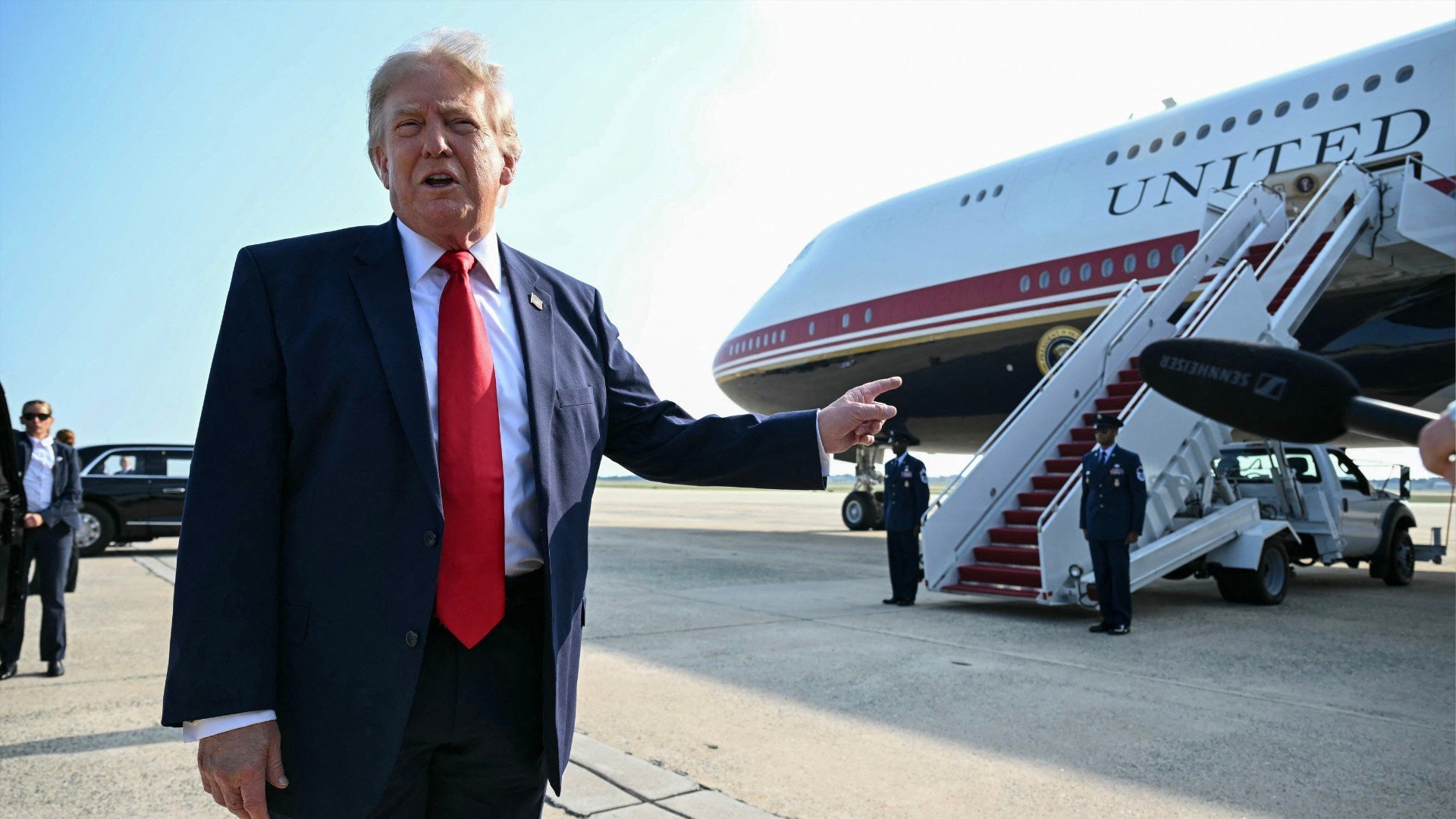 Donald Trump speaks in front of new Air Force One