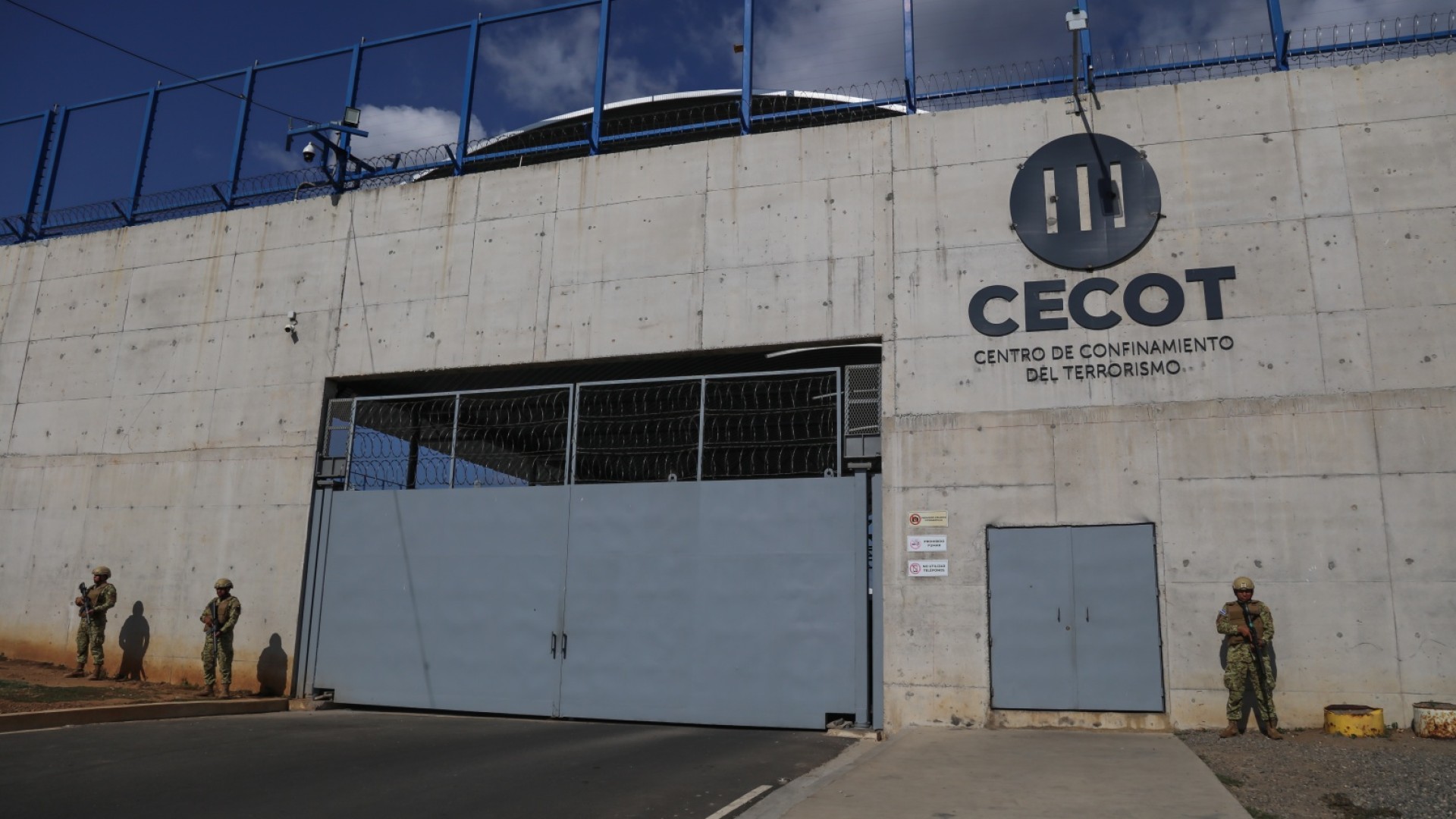  CECOT prison