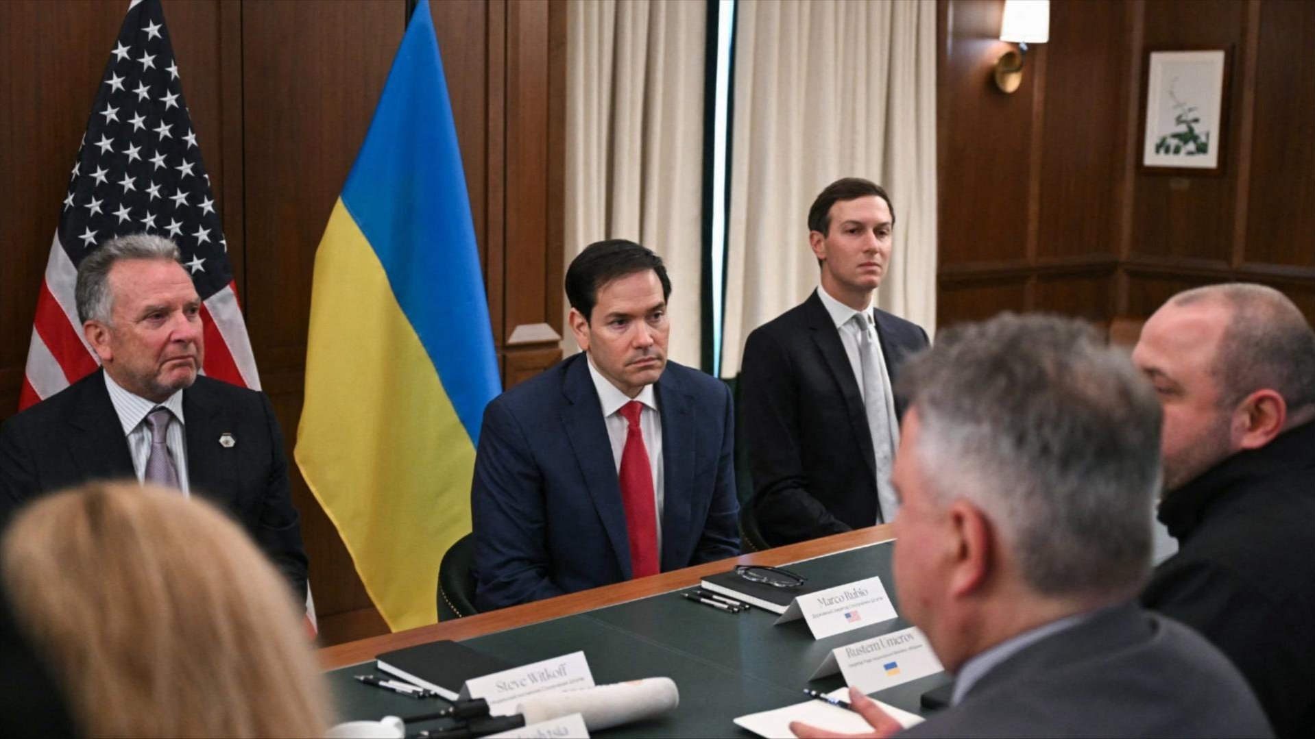 The U.S. and Ukrainian delegations meet in Florida on Nov. 30