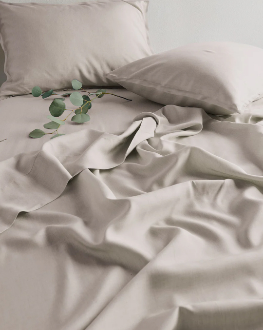 A fitted sheet that won't budge...