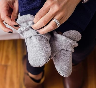 Fleece baby booties 