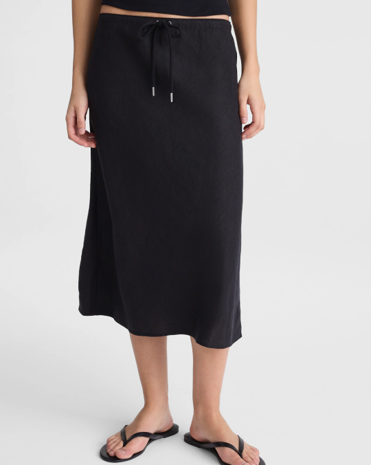 A linen skirt we’ll be wearing all season…
