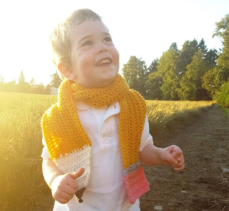 The cutest pencil-themed toddler scarf