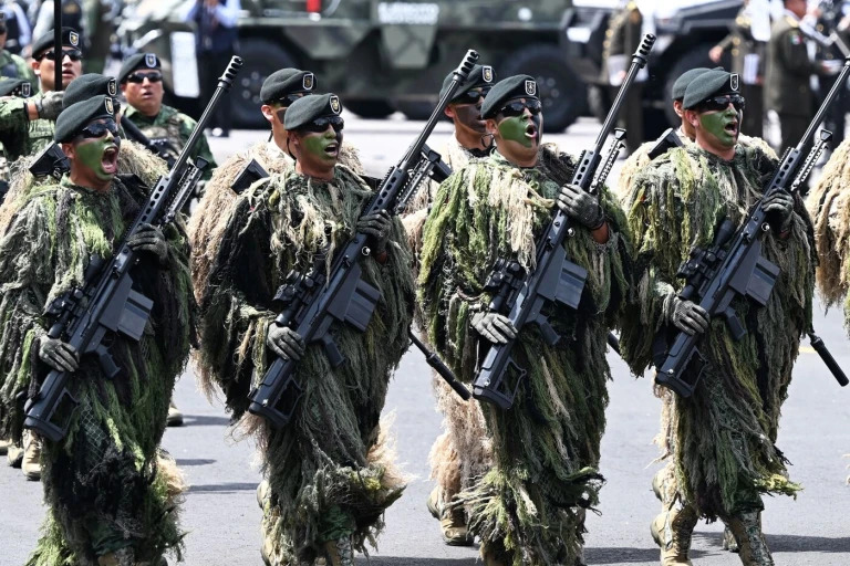 Members of the special forces of the Mexican Army