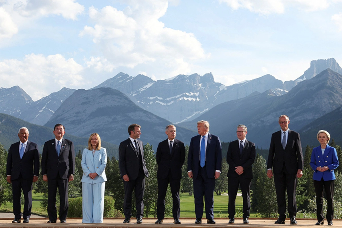 Leaders from the EU, Japan, Italy, France, Canada, the United States, UK, and Germany pose for a family photo during the G7 Summit, in Kananaskis, Alberta, Canada, on June 16. Suzanne Plunkett/Pool/Reuters