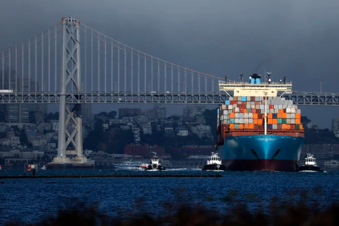 A container ship pulls into the Port of Oakland on August 01, 2025 in Oakland, California. Justin Sullivan/Getty Images