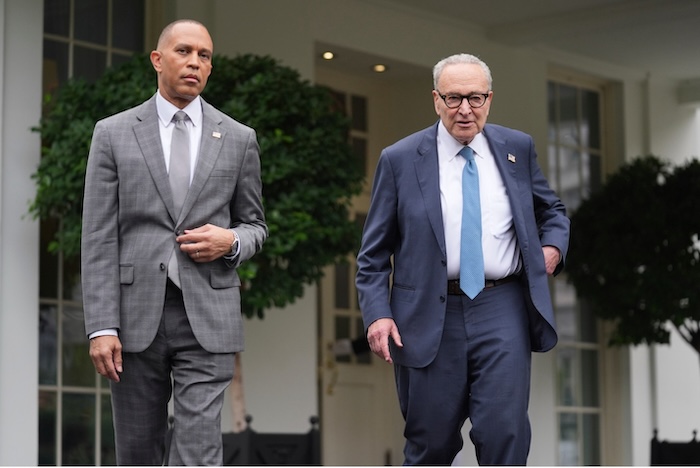Senate Minority Leader Chuck Schumer and House Minority Leader Hakeem Jeffries at the White House for a meeting with Donald Trump on September 29. Evan Vucci/AP