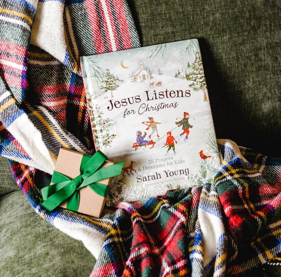 Jesus Listens for Christmas: 25 Prayers and Devotions for Kids