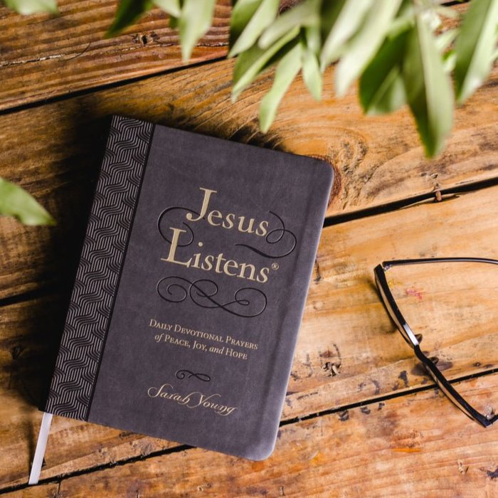 Jesus Listens  A 365-Day Devotional
