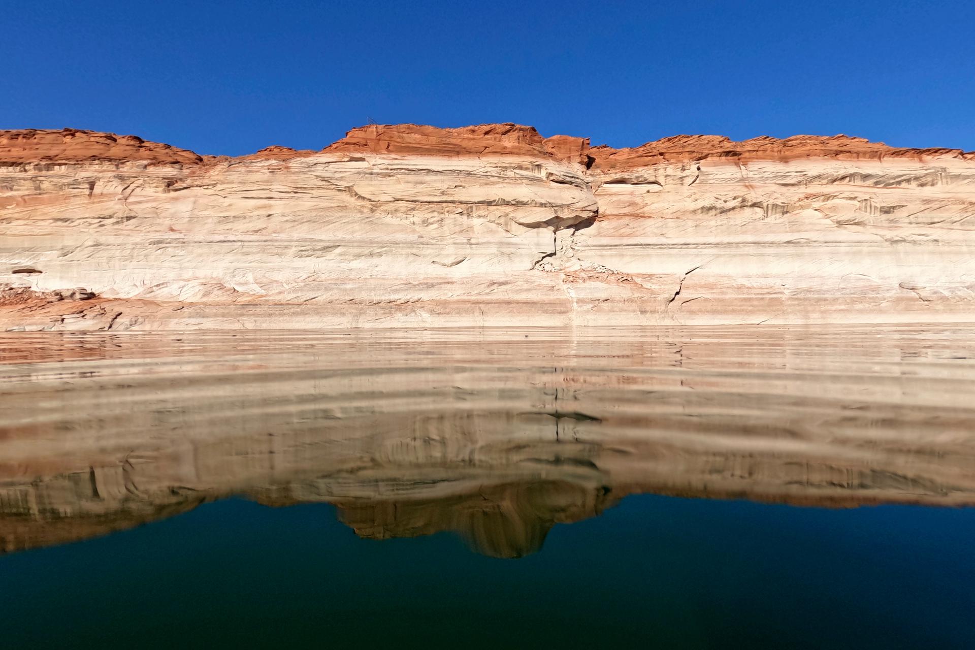 Bathtub rings show how low Lake Powell levels declined, 2022, in Page, Ariz.