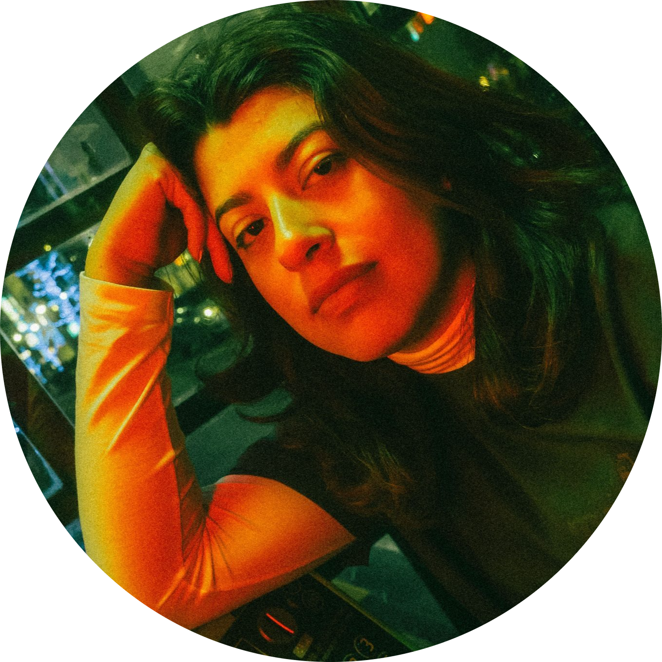 headshot of izzie ramirez