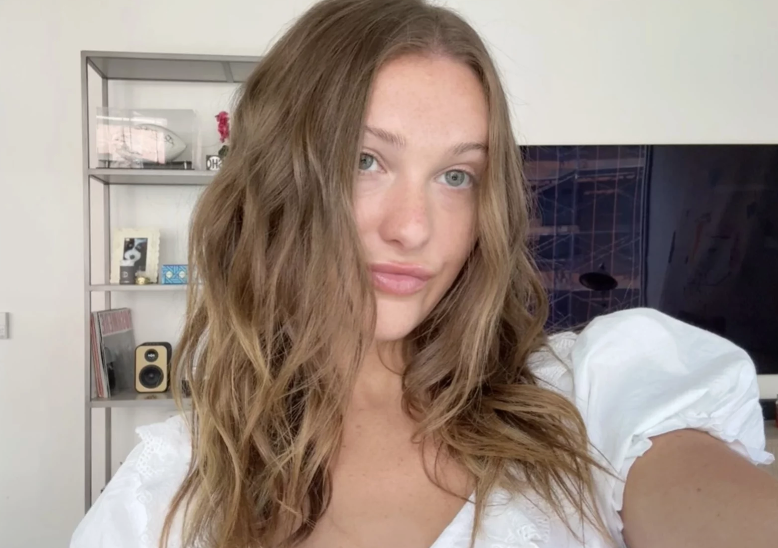 Would You Go Makeup-Free on a First Date? I Tried It