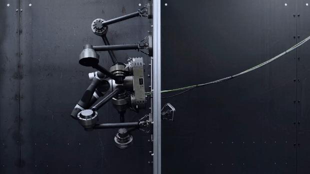 Diden's Spider 30 Turns Ship Walls Into Worksites