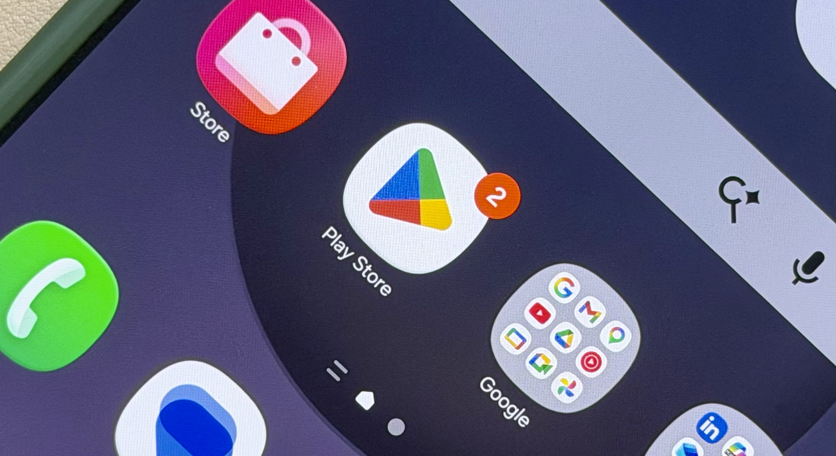 Google Play Opens Its Doors to Rival Stores
