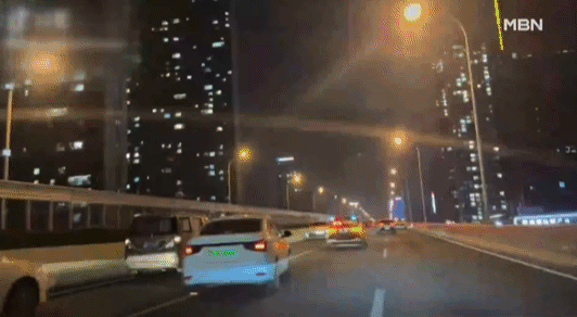 China Hits Pause on Robotaxis; US Expectations Rise, Trust Doesn't China Hits Pause on Robotaxis; US Expectations Rise, Trust Doesn't