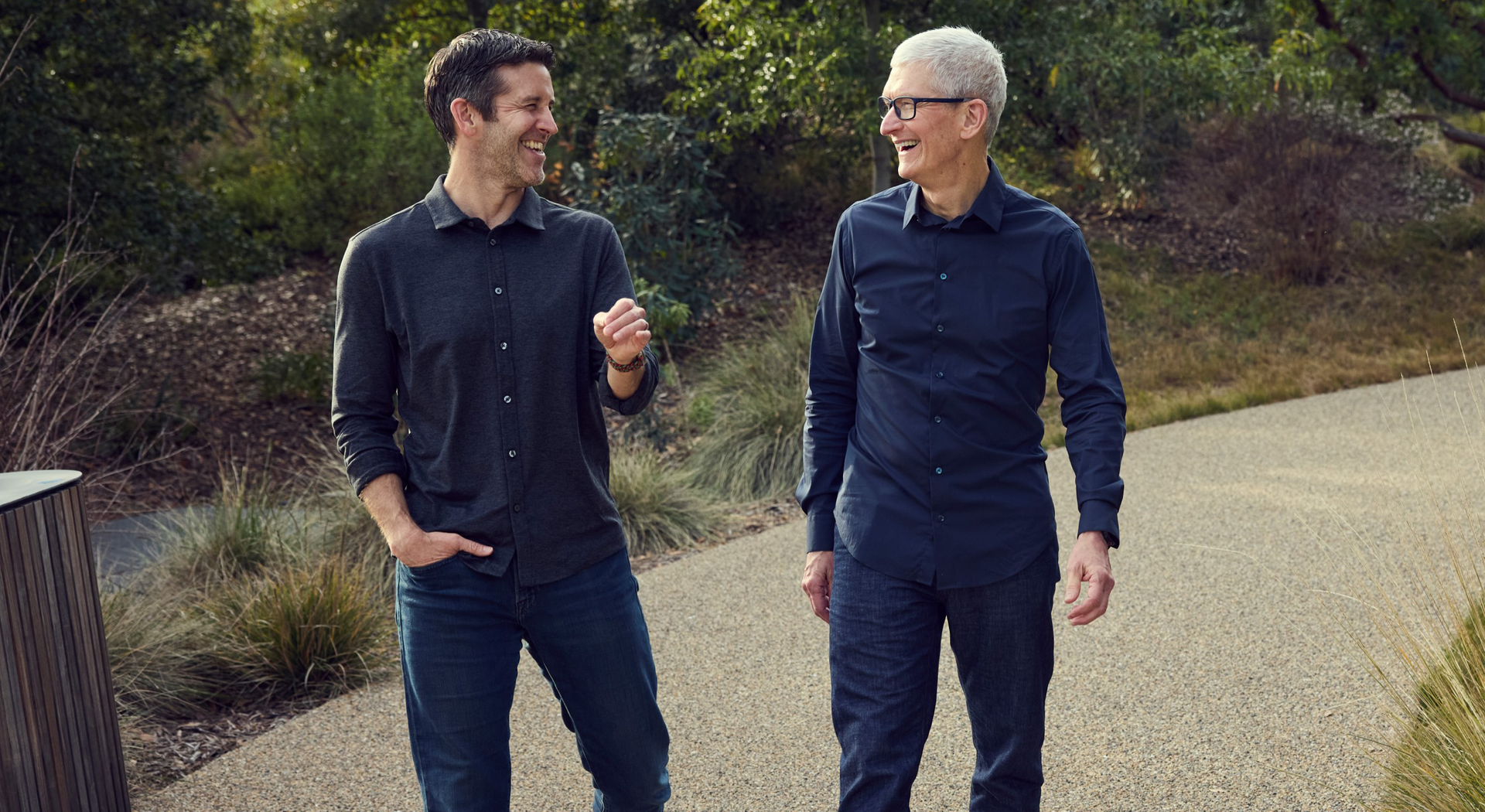 Apple Picks Hardware Chief John Ternus as CEO