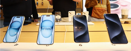 Apple's iPhone 15 models on display