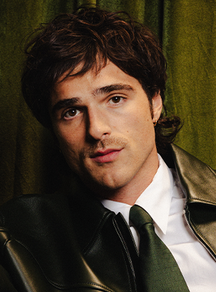 Jacob Elordi portrait photo Jacob Elordi portrait photo